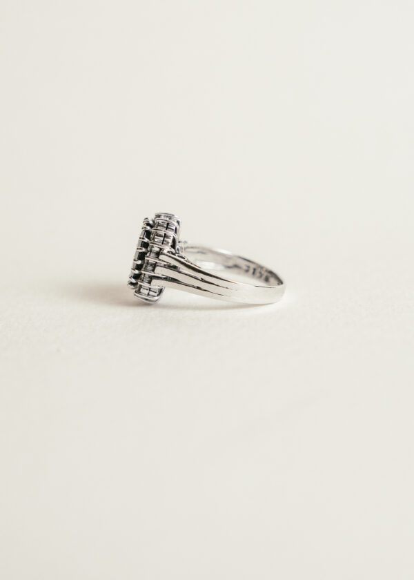 Sortija-oro-blanco-14k-diamantes-zafiros jf16 roseta zafiro